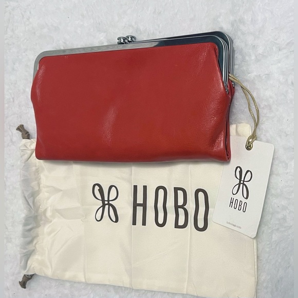 HOBO Lauren NWT Scarlet Leather Wristlet - Picture 6 of 10